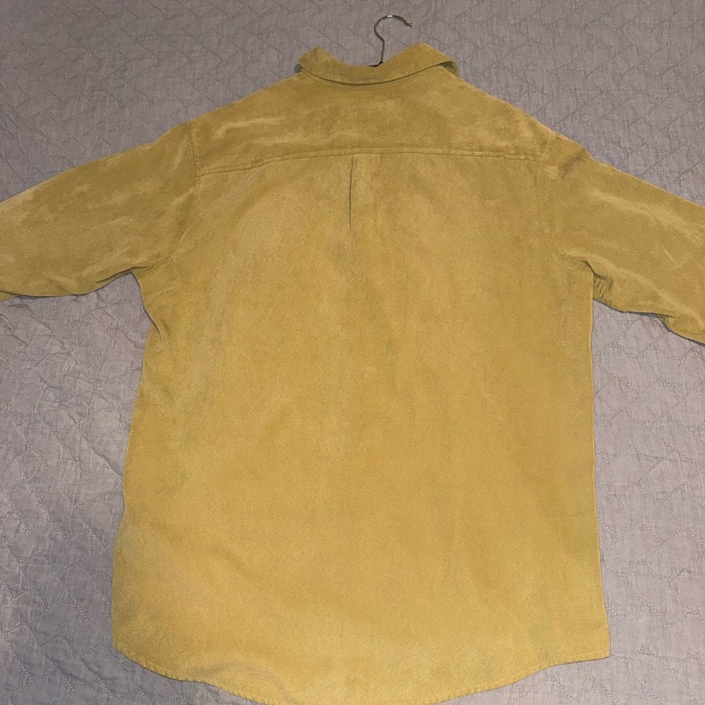 Button up - Picture 3 of 3